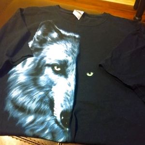 Graphic wolf t-shirt